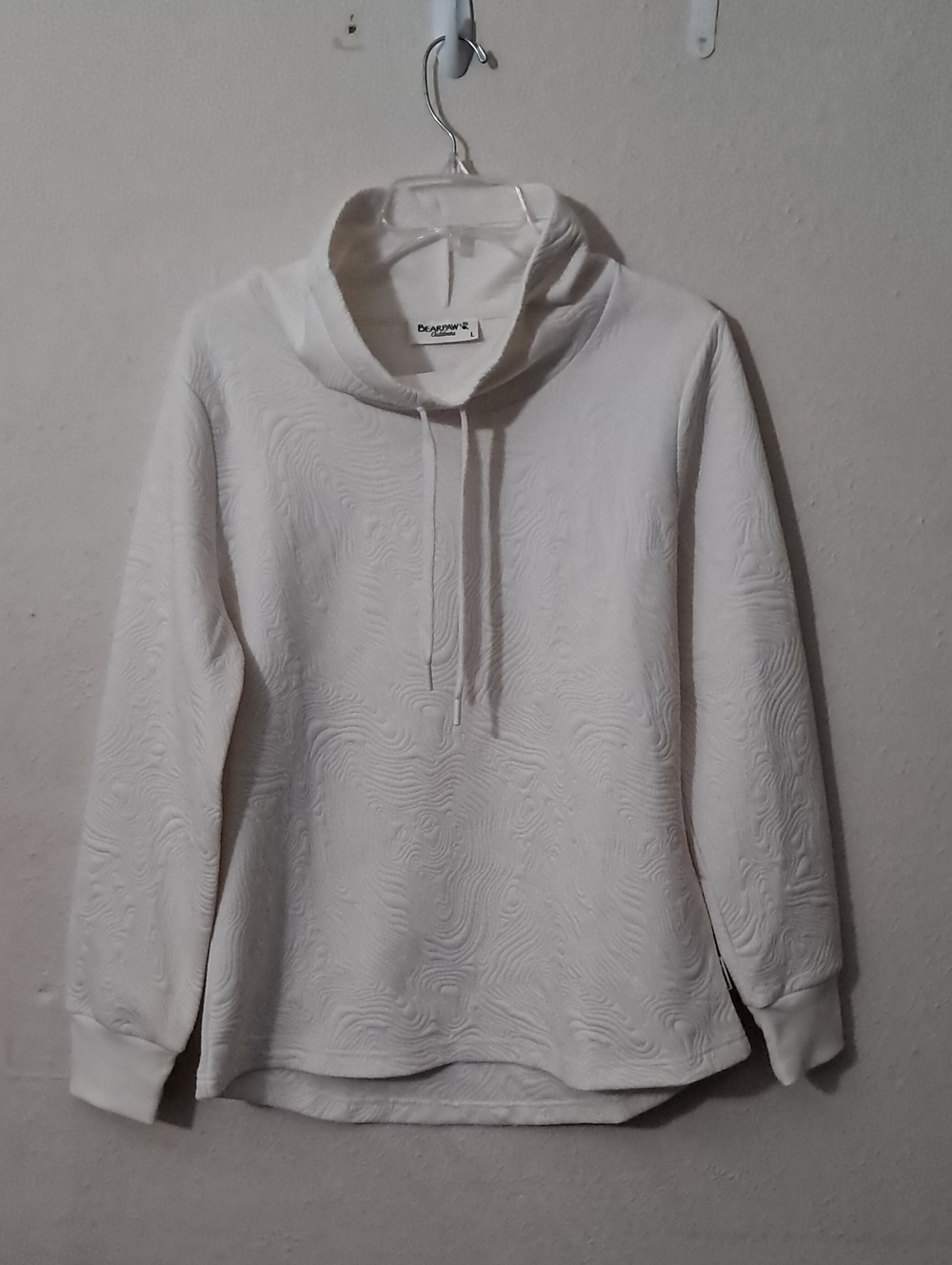BearPaw Outdoors Women's Size Large Cream Textured Funnel-Neck Hoodie